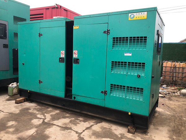 秀山怎样合理控制磷酸铁锂蓄电池的充放电倍率以延长其使用寿命？