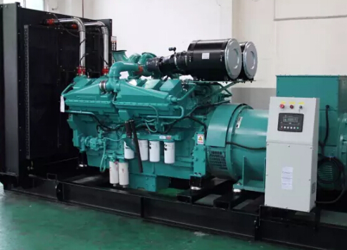 秀山发电机如何选择合适的除垢剂来清洗水冷式机油散热器？